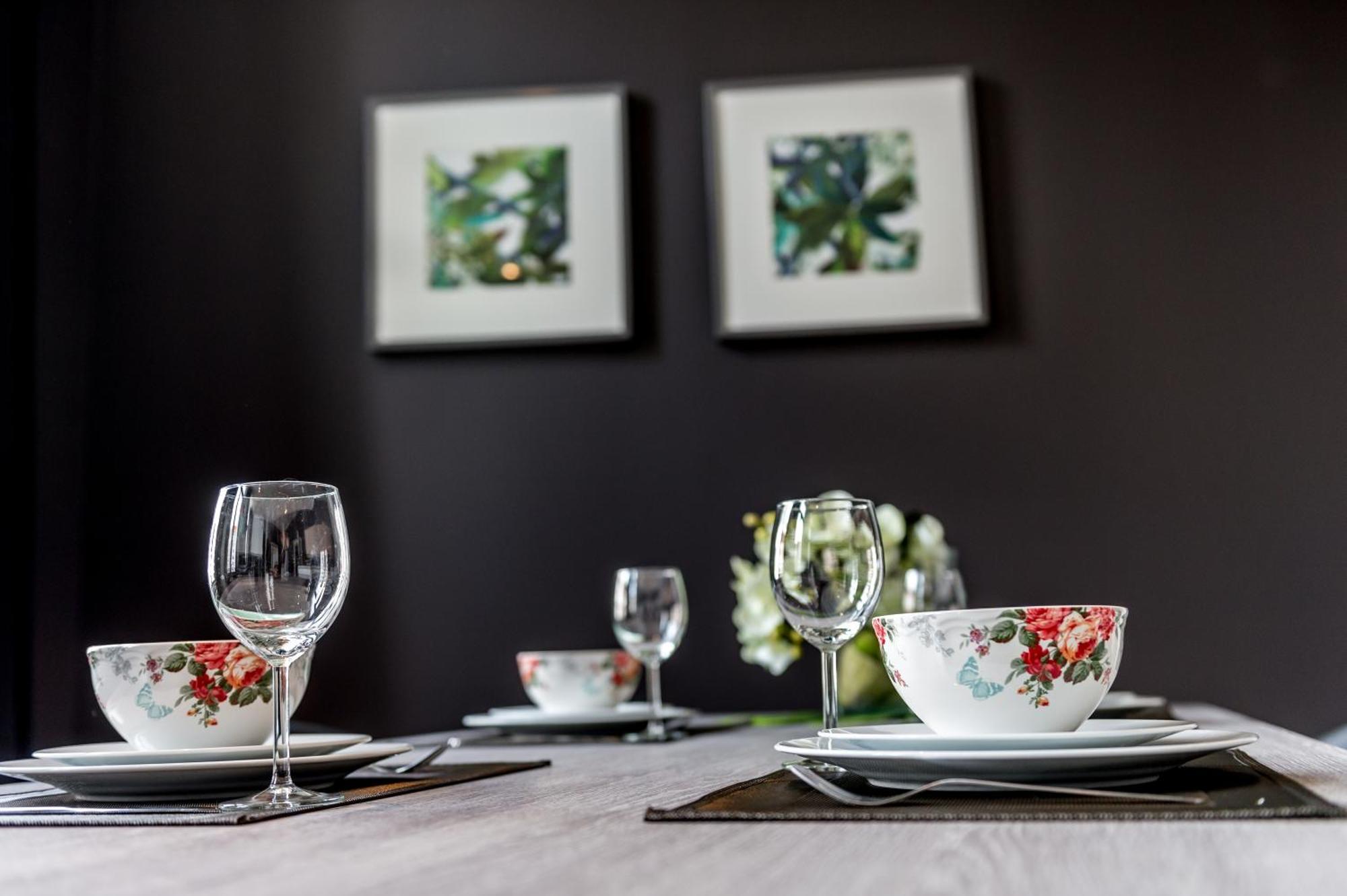 Smartflats Design - Cathedrale Apartment เลียจ ห้อง รูปภาพ