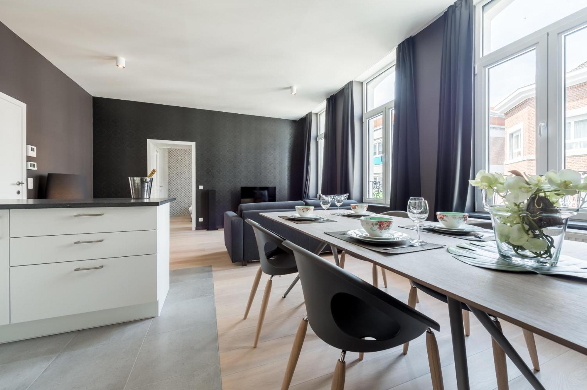 Smartflats Design - Cathedrale Apartment เลียจ ห้อง รูปภาพ