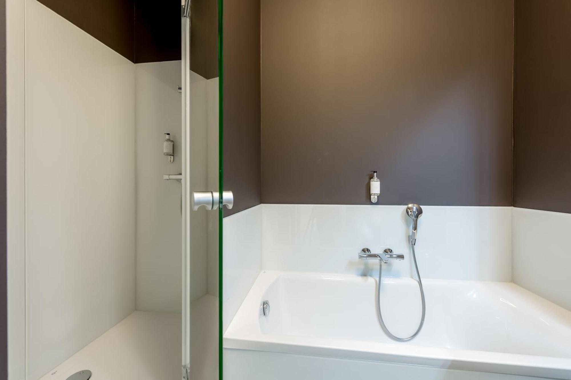 Smartflats Design - Cathedrale Apartment เลียจ ห้อง รูปภาพ