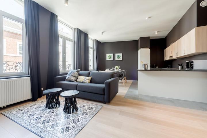 Smartflats Design - Cathedrale Apartment เลียจ ภายนอก รูปภาพ