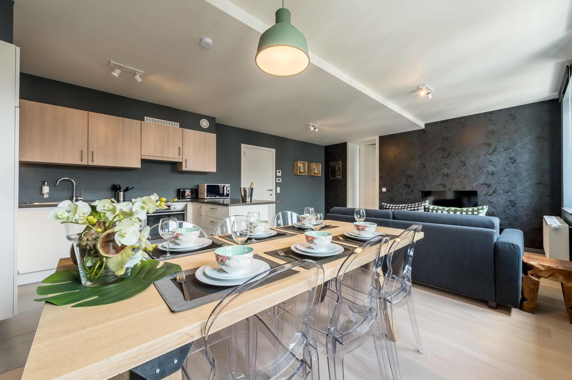 Smartflats Design - Cathedrale Apartment เลียจ ภายนอก รูปภาพ