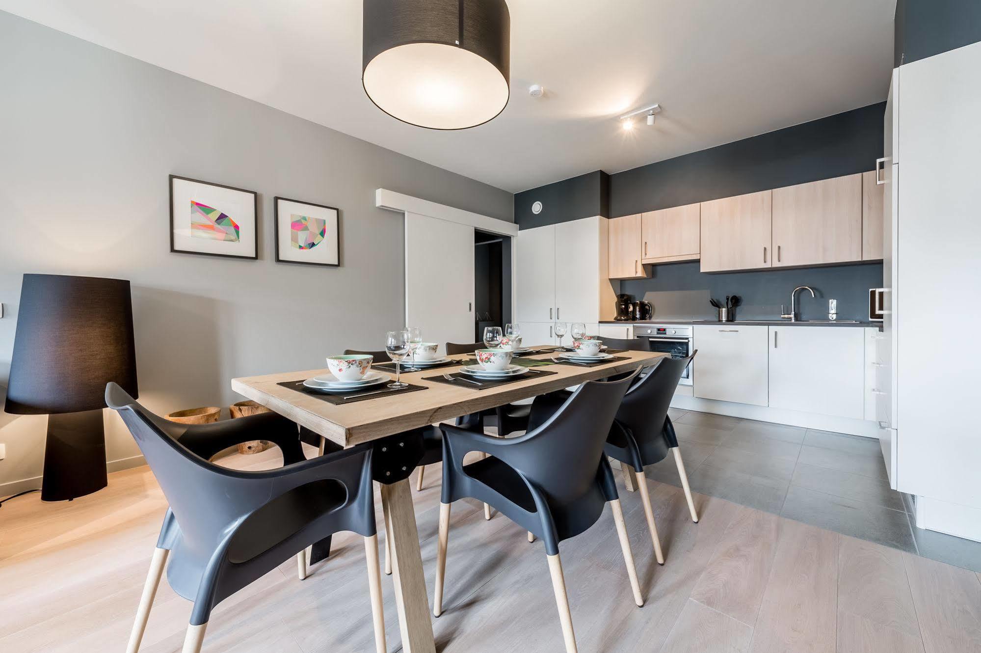 Smartflats Design - Cathedrale Apartment เลียจ ภายนอก รูปภาพ